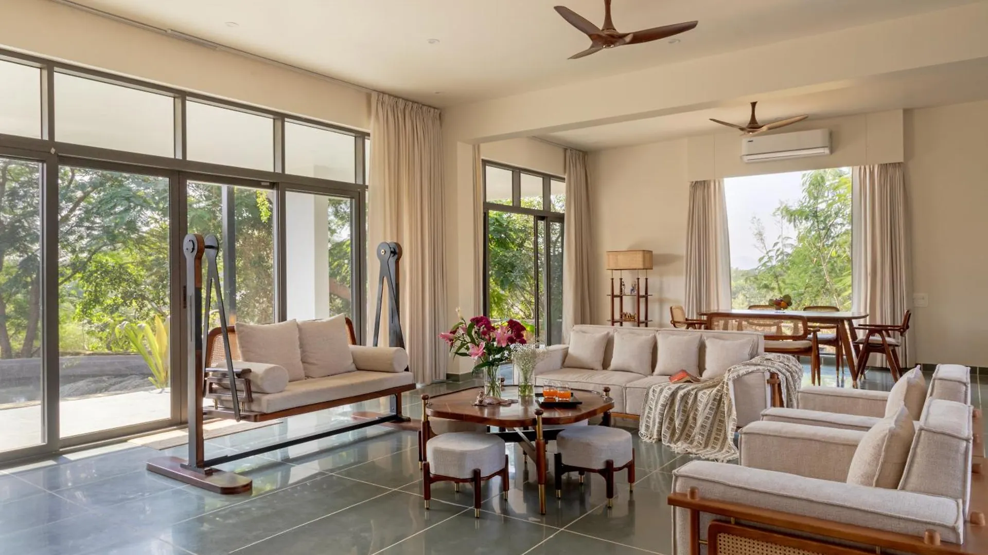Saffronstays Camelot By The Lake - 3 Bedroom Villa With Lake View, Games Area And Lake Access 우다이푸르 인도